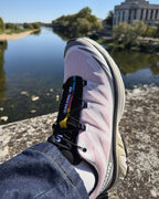 Détail du laçage rapide Quicklace de la Salomon XT-6 Cloudburst Icy Pink