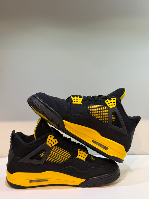 Jordan 4 Retro Thunder (2023) — T. 42 (Seconde main) — photo 2