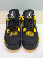 Jordan 4 Retro Thunder (2023) — T. 42 (Seconde main) — photo 3