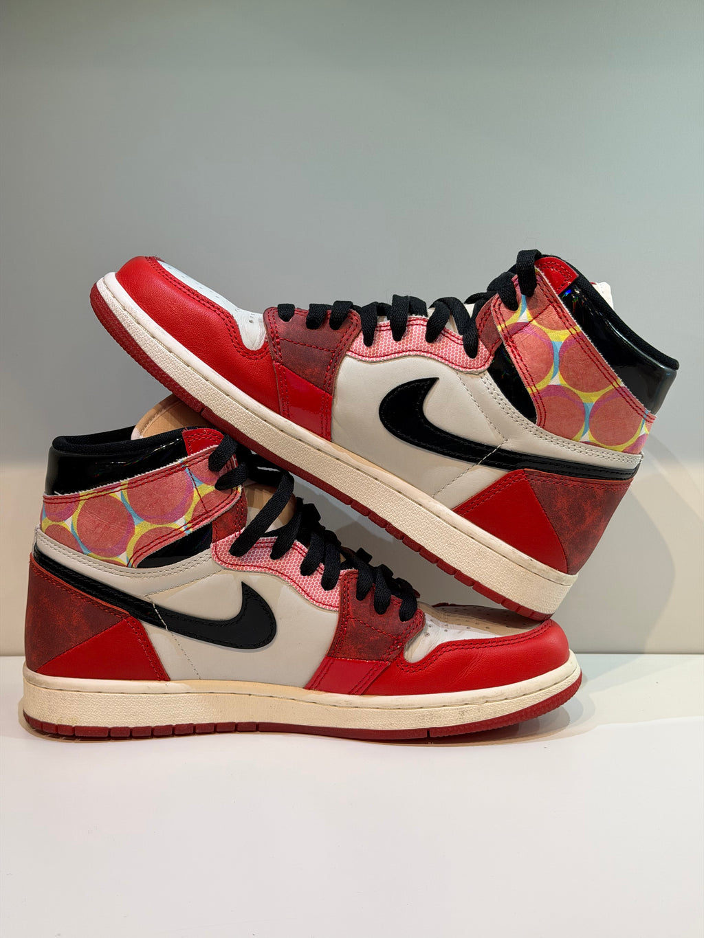 Jordan 1 Retro High OG Spider-Man Across the Spider-Verse (Seconde main) — photo 2