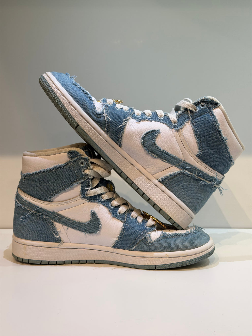 Jordan 1 Retro High OG Denim (Femme · Seconde main) — photo 2