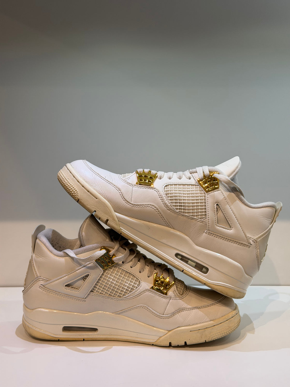 Jordan 4 Retro Metallic Gold (Femme) — T. 43 (Seconde main) — photo 2