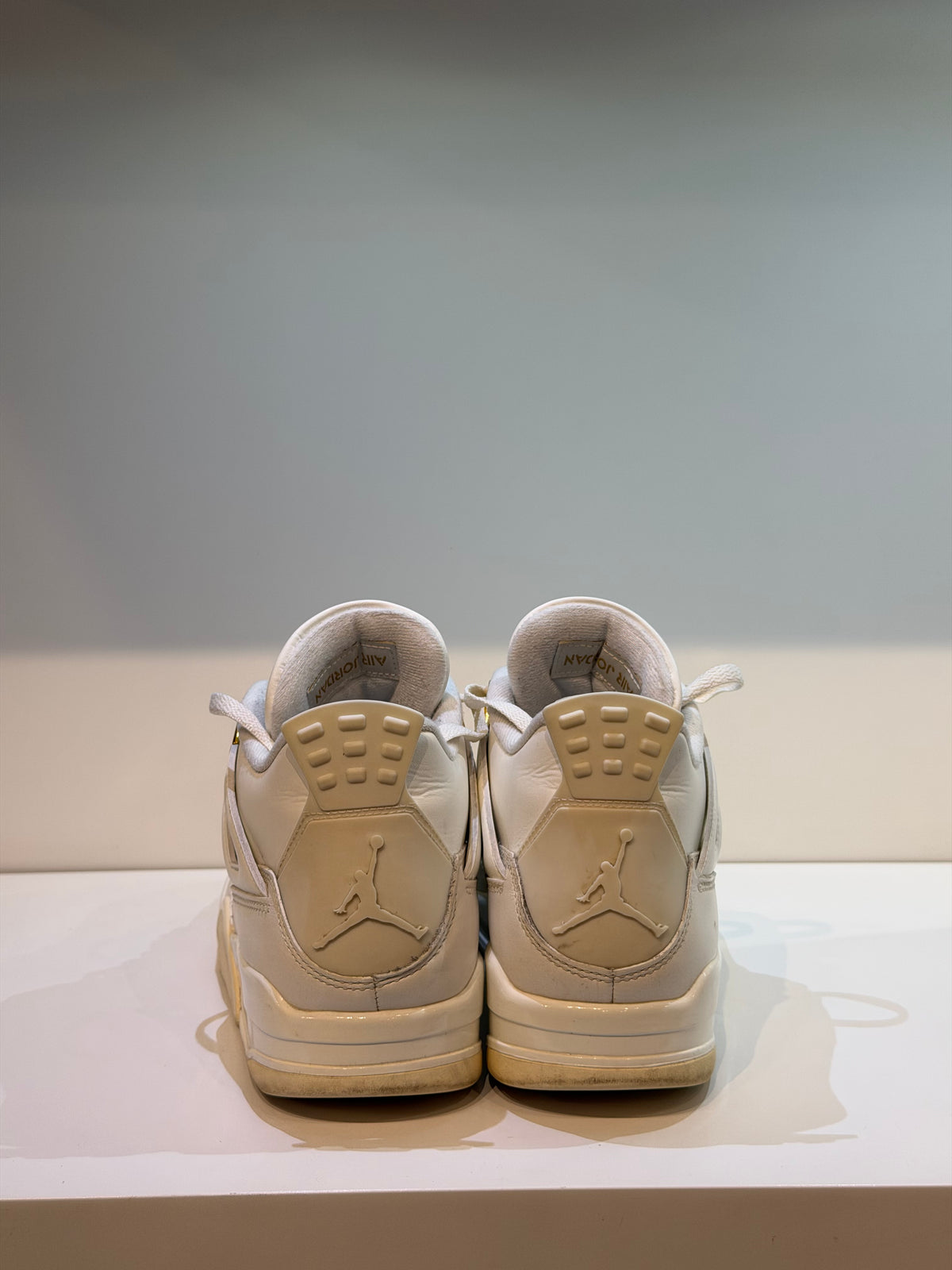 Jordan 4 Retro Metallic Gold (Femme) — T. 43 (Seconde main) — photo 4