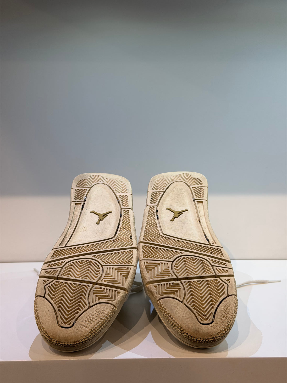 Jordan 4 Retro Metallic Gold (Femme) — T. 43 (Seconde main) — photo 5