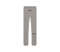 Fear of God Essentials Sweatpants Dark Oatmeal — vue de face