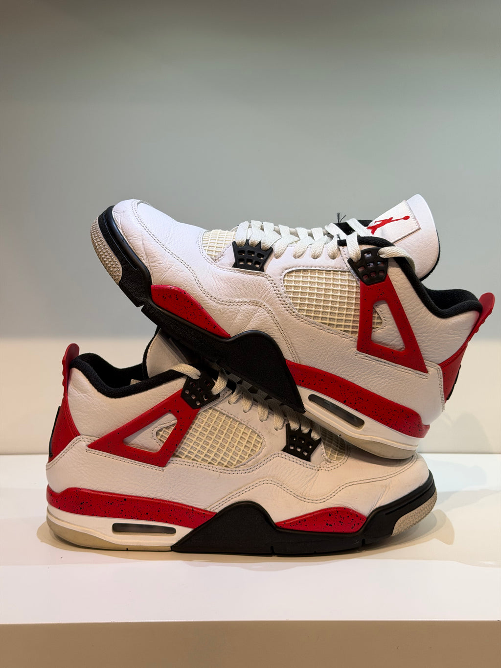 Jordan 4 Retro Red Cement — T. 43 (Seconde main) — photo 1