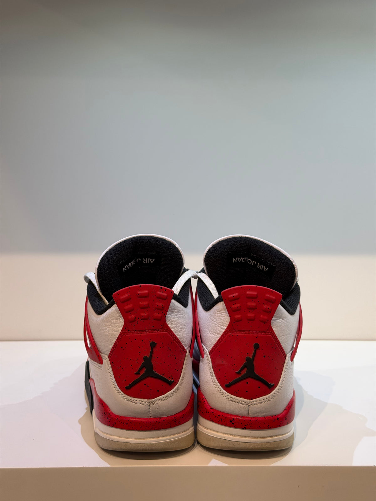Jordan 4 Retro Red Cement — T. 43 (Seconde main) — photo 4