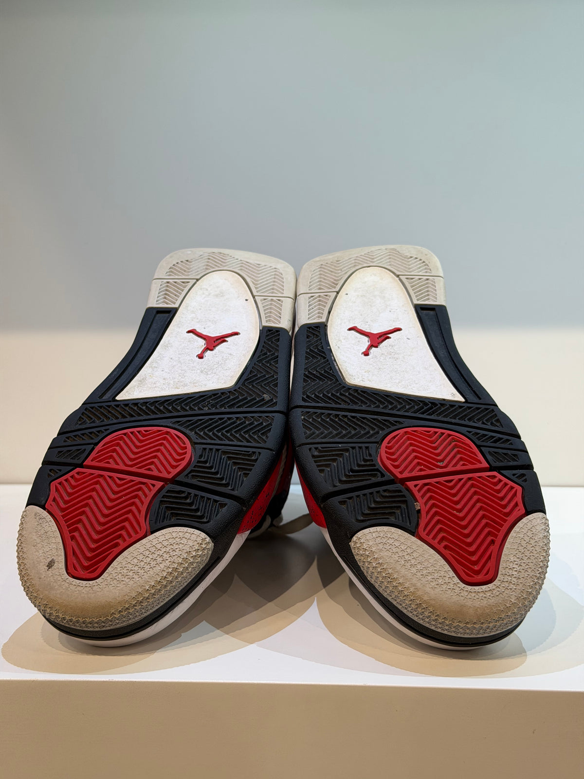 Jordan 4 Retro Red Cement — T. 43 (Seconde main) — photo 5