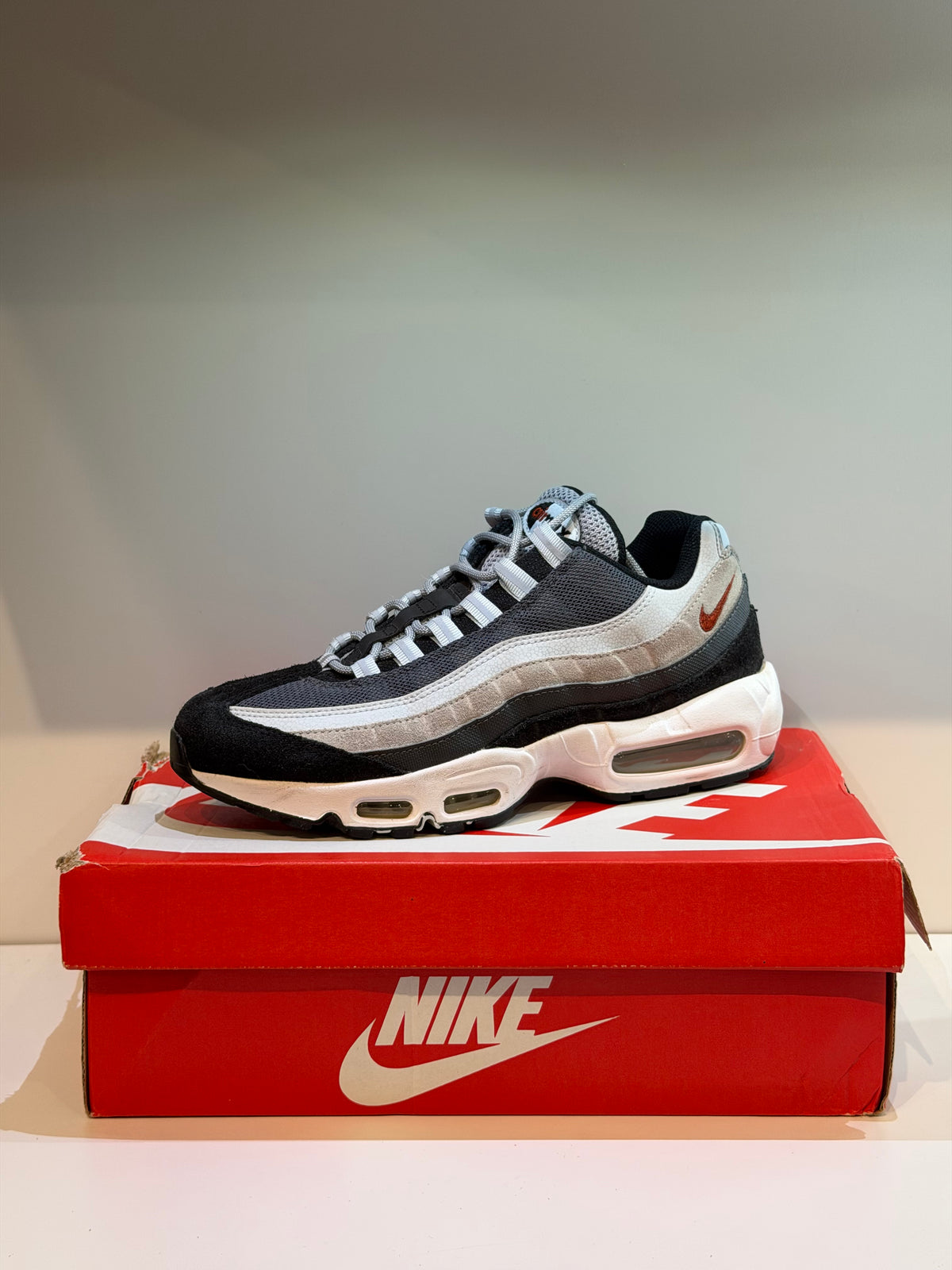 Nike Air Max 95 Wolf Grey Rugged Orange — T. 41 (Seconde main) — photo 6