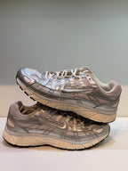 Nike P-6000 White Blue Tint Sail Metallic Silver (Femme) — T. 41 (Seconde main) — photo 1