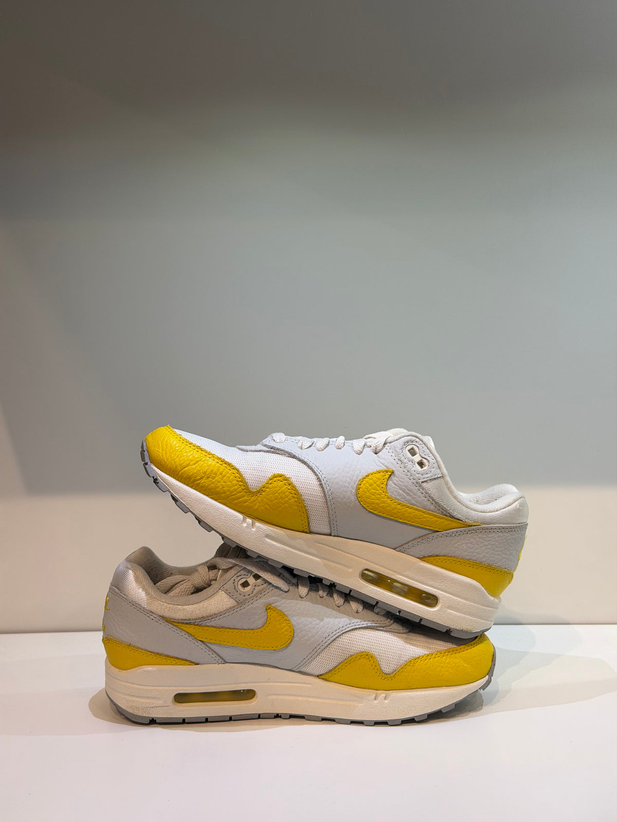 Nike Air Max 1 Tour Yellow (Femme) — T. 39 (Seconde main) — photo 2