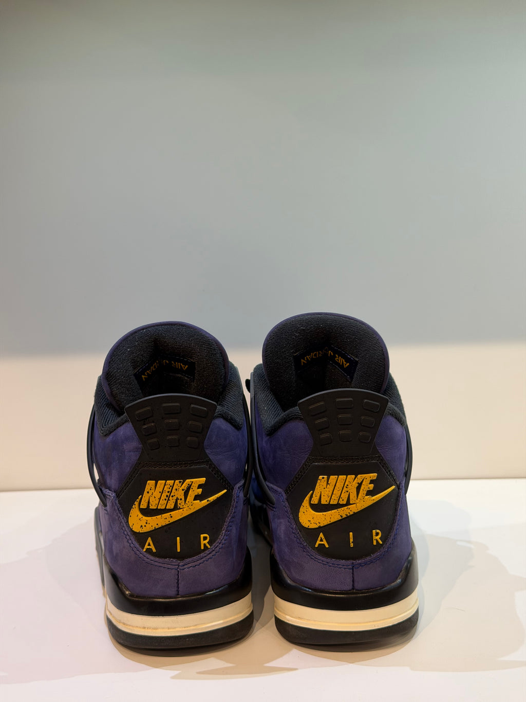 Jordan 4 Retro Lakers — T. 43 (Seconde main) — photo 4