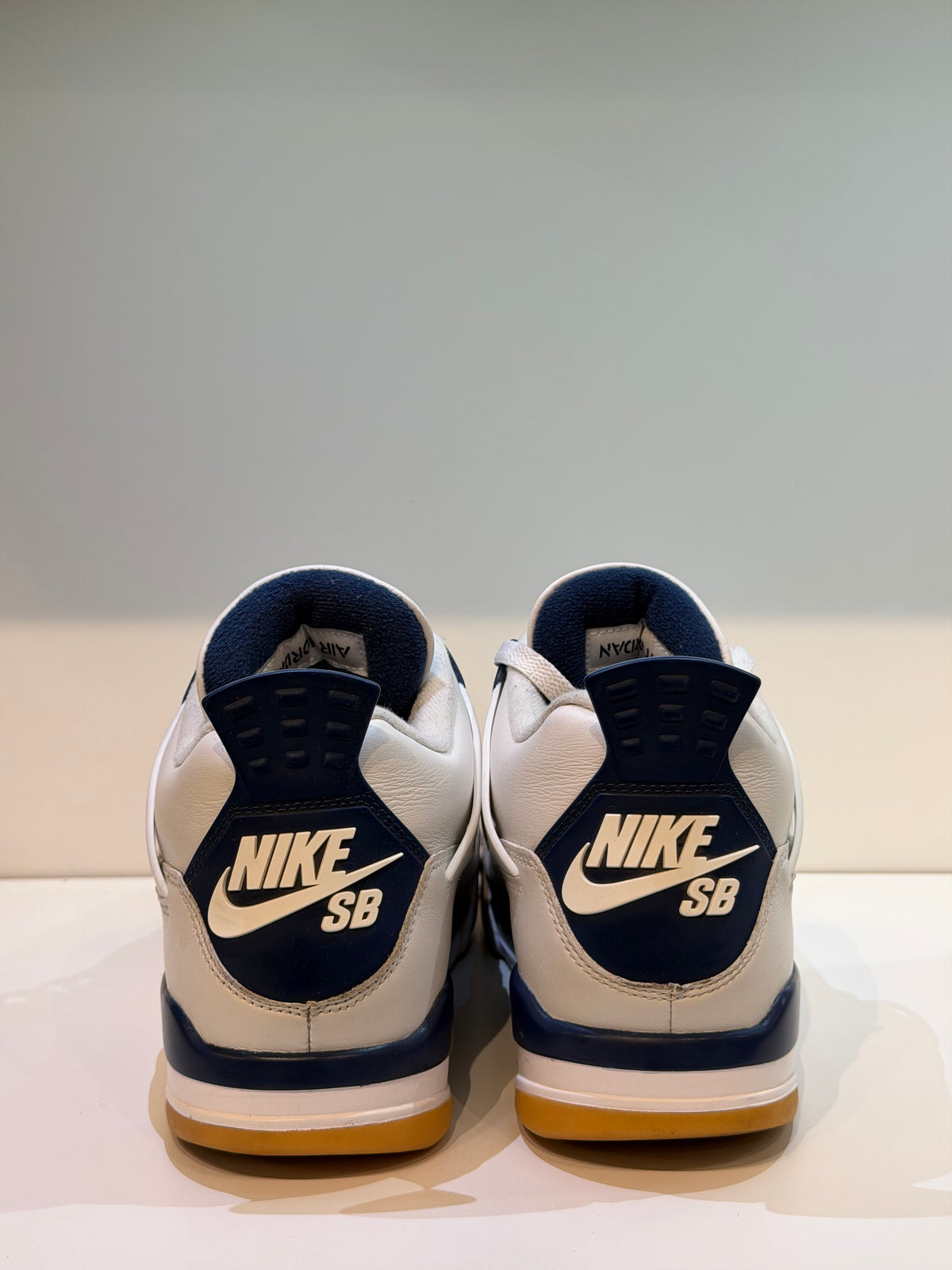 Jordan 4 Retro SB Navy (Seconde main) — photo 4