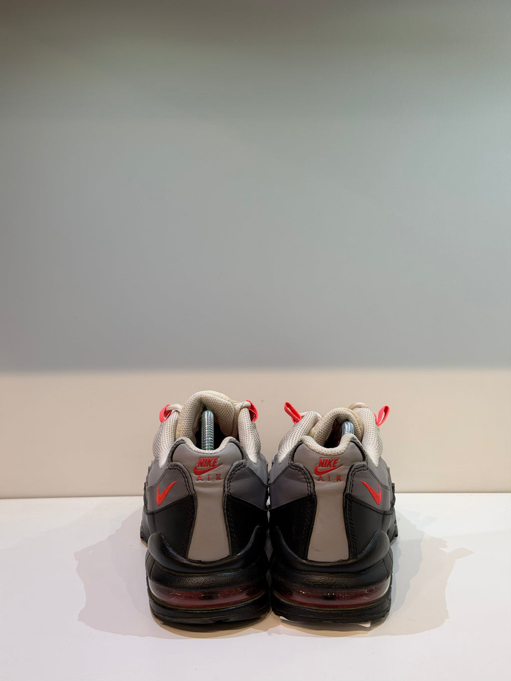 Nike Air Max 95 Solar Red (2018) (Enfant) — T. 39 (Seconde main) — photo 4
