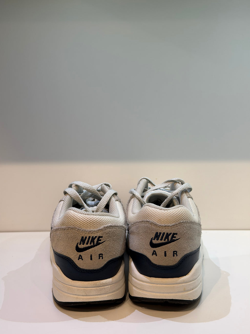 Nike Air Max 1 Essential Summit White Armory Navy — T. 43 (Seconde main) — photo 4